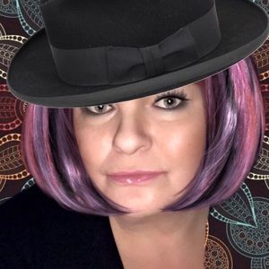 Meet your Posher, Pamela